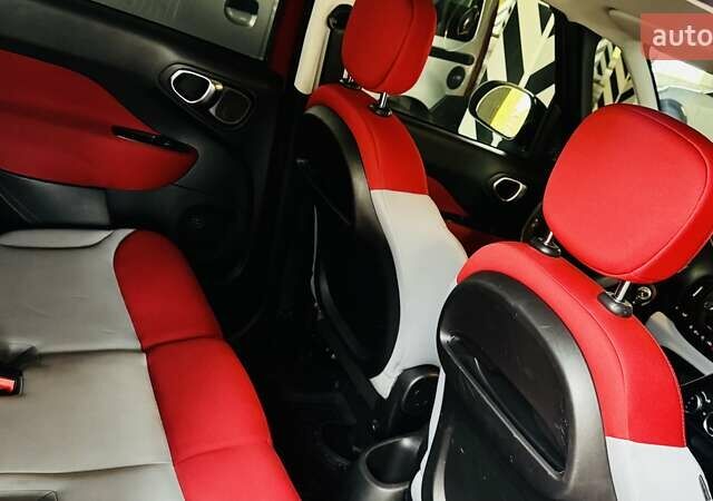 Красный Фиат 500L, объемом двигателя 1.2 л и пробегом 83 тыс. км за 9300 $, фото 2 на Automoto.ua