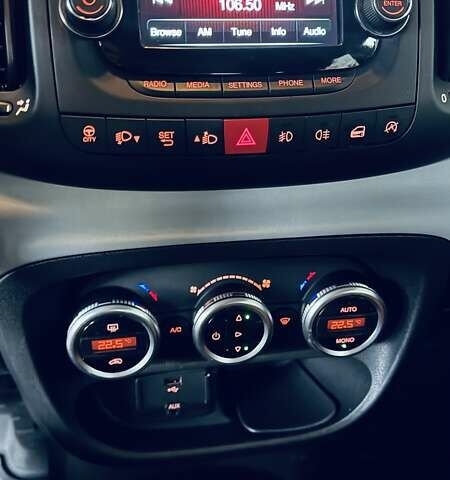 Красный Фиат 500L, объемом двигателя 1.2 л и пробегом 83 тыс. км за 9300 $, фото 12 на Automoto.ua