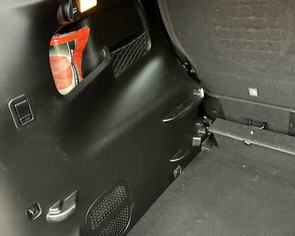 Красный Фиат 500L, объемом двигателя 0.88 л и пробегом 95 тыс. км за 9499 $, фото 15 на Automoto.ua