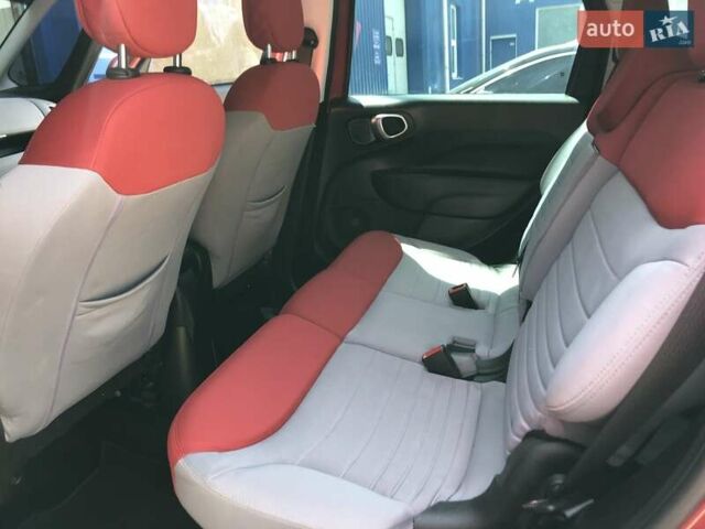 Красный Фиат 500L, объемом двигателя 1.4 л и пробегом 177 тыс. км за 9450 $, фото 10 на Automoto.ua