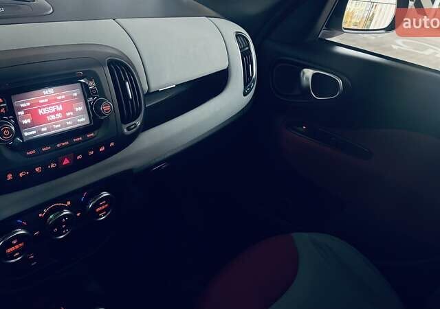 Красный Фиат 500L, объемом двигателя 1.2 л и пробегом 83 тыс. км за 9300 $, фото 5 на Automoto.ua