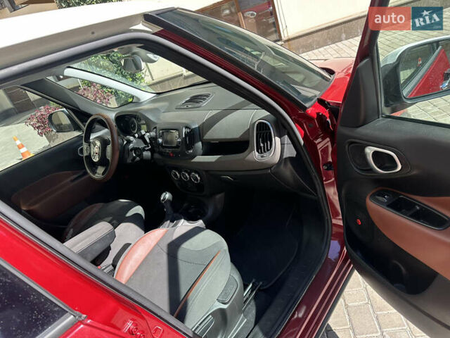 Красный Фиат 500L, объемом двигателя 1.4 л и пробегом 113 тыс. км за 10677 $, фото 6 на Automoto.ua