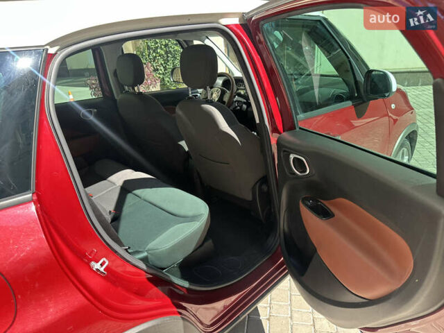 Красный Фиат 500L, объемом двигателя 1.4 л и пробегом 113 тыс. км за 10677 $, фото 5 на Automoto.ua