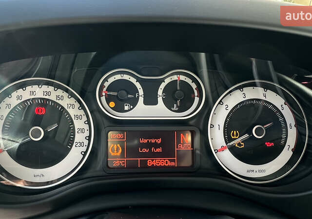 Красный Фиат 500L, объемом двигателя 1.25 л и пробегом 84 тыс. км за 12000 $, фото 22 на Automoto.ua
