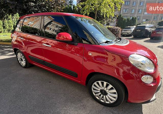 Красный Фиат 500L, объемом двигателя 1.25 л и пробегом 84 тыс. км за 12000 $, фото 4 на Automoto.ua