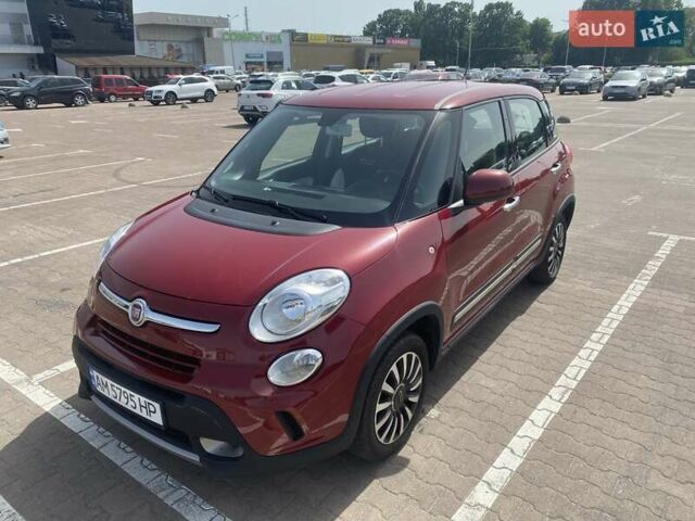 Красный Фиат 500L, объемом двигателя 1.3 л и пробегом 141 тыс. км за 10800 $, фото 2 на Automoto.ua