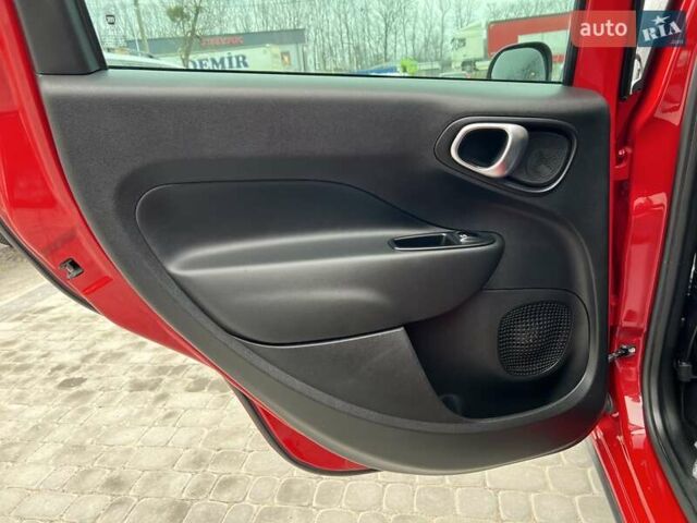 Красный Фиат 500L, объемом двигателя 1.4 л и пробегом 53 тыс. км за 11300 $, фото 22 на Automoto.ua