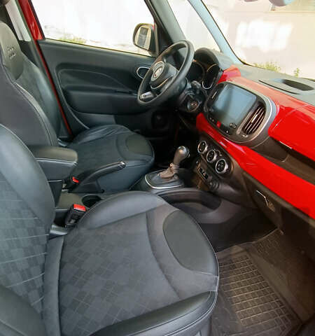 Красный Фиат 500L, объемом двигателя 1.37 л и пробегом 53 тыс. км за 14000 $, фото 12 на Automoto.ua