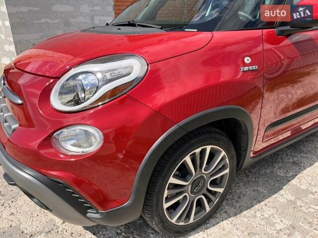 Красный Фиат 500L, объемом двигателя 1.4 л и пробегом 23 тыс. км за 12000 $, фото 2 на Automoto.ua