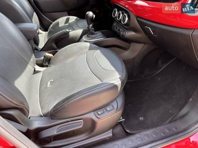 Красный Фиат 500L, объемом двигателя 1.4 л и пробегом 23 тыс. км за 12000 $, фото 13 на Automoto.ua
