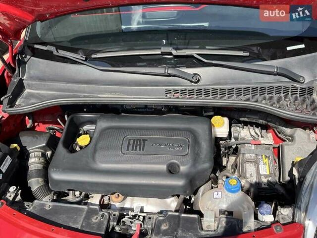 Красный Фиат 500L, объемом двигателя 1.4 л и пробегом 23 тыс. км за 12000 $, фото 25 на Automoto.ua