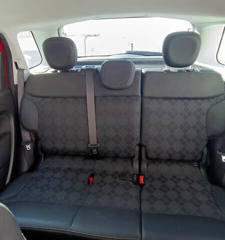 Красный Фиат 500L, объемом двигателя 1.37 л и пробегом 53 тыс. км за 14000 $, фото 16 на Automoto.ua