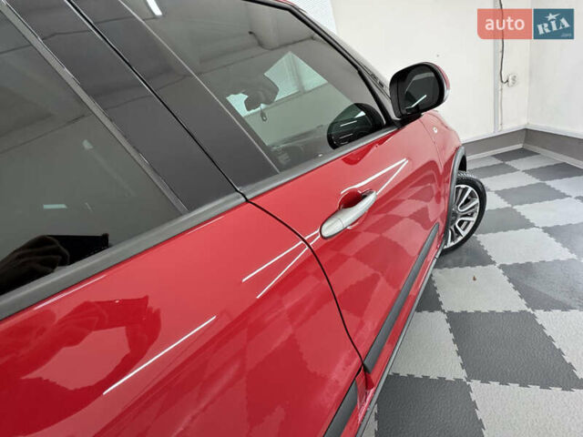 Красный Фиат 500L, объемом двигателя 1.4 л и пробегом 127 тыс. км за 13399 $, фото 108 на Automoto.ua