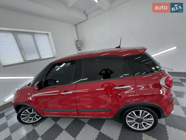 Красный Фиат 500L, объемом двигателя 1.4 л и пробегом 127 тыс. км за 13399 $, фото 122 на Automoto.ua
