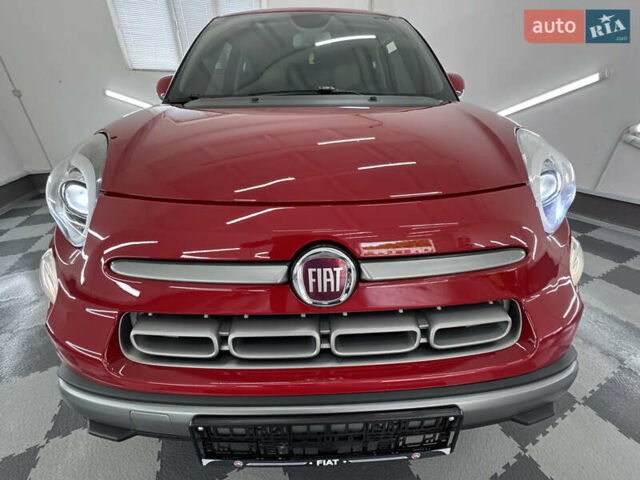 Красный Фиат 500L, объемом двигателя 1.4 л и пробегом 127 тыс. км за 13399 $, фото 90 на Automoto.ua