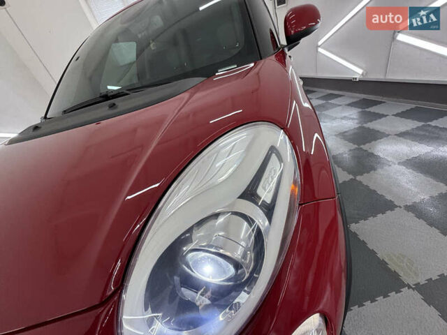 Красный Фиат 500L, объемом двигателя 1.4 л и пробегом 127 тыс. км за 13399 $, фото 92 на Automoto.ua