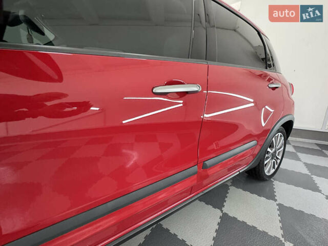 Красный Фиат 500L, объемом двигателя 1.4 л и пробегом 127 тыс. км за 13399 $, фото 94 на Automoto.ua