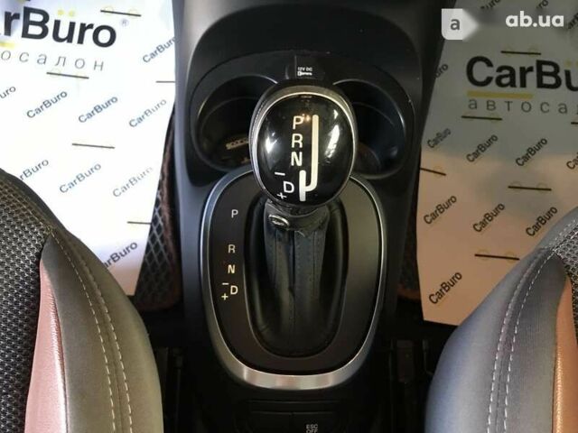 Фіат 500L, об'ємом двигуна 1.4 л та пробігом 153 тис. км за 8998 $, фото 20 на Automoto.ua