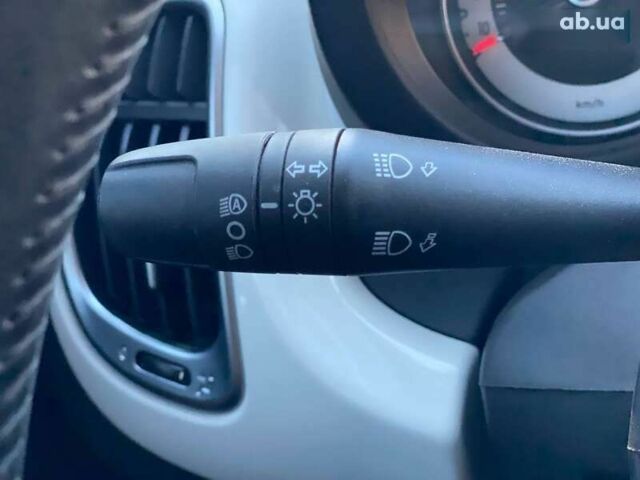 Фіат 500L, об'ємом двигуна 1.3 л та пробігом 53 тис. км за 10500 $, фото 27 на Automoto.ua