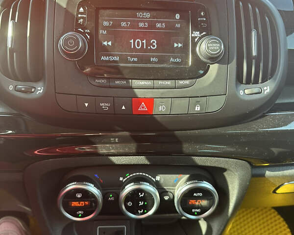 Фіат 500L, об'ємом двигуна 1.4 л та пробігом 69 тис. км за 12000 $, фото 5 на Automoto.ua
