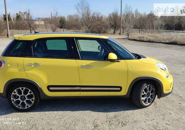 Жовтий Фіат 500L, об'ємом двигуна 1.37 л та пробігом 91 тис. км за 10900 $, фото 4 на Automoto.ua