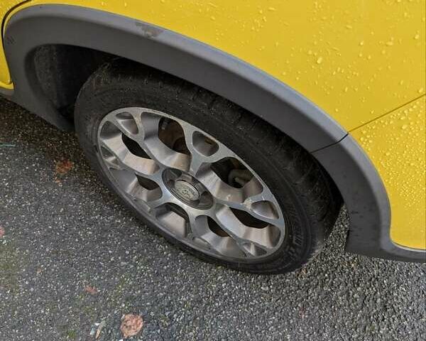 Жовтий Фіат 500L, об'ємом двигуна 1.4 л та пробігом 189 тис. км за 8500 $, фото 12 на Automoto.ua