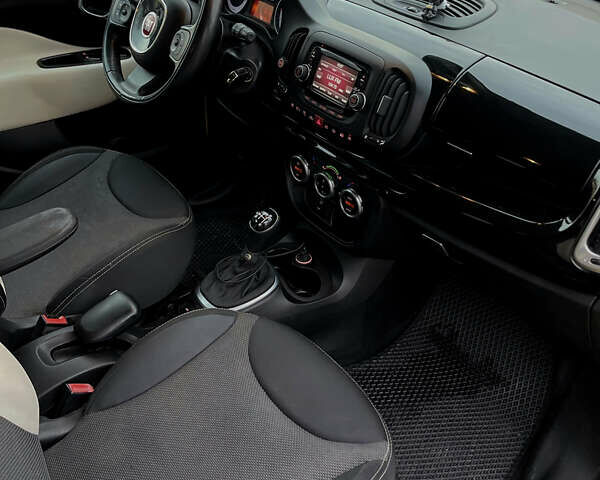 Желтый Фиат 500L, объемом двигателя 1.25 л и пробегом 156 тыс. км за 9850 $, фото 35 на Automoto.ua