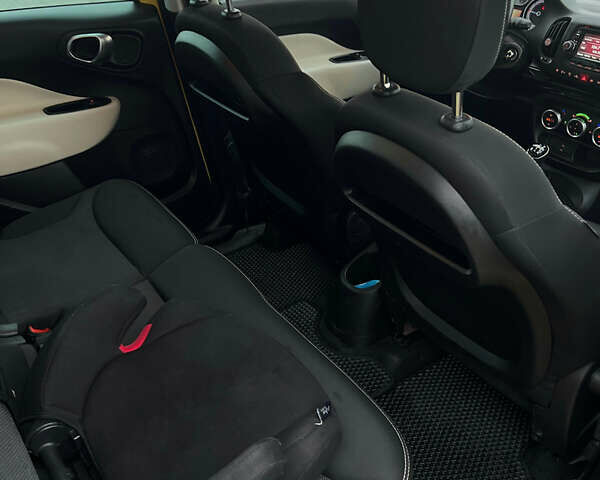Желтый Фиат 500L, объемом двигателя 1.25 л и пробегом 156 тыс. км за 9850 $, фото 32 на Automoto.ua