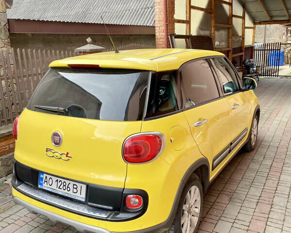 Желтый Фиат 500L, объемом двигателя 1.2 л и пробегом 74 тыс. км за 8900 $, фото 4 на Automoto.ua