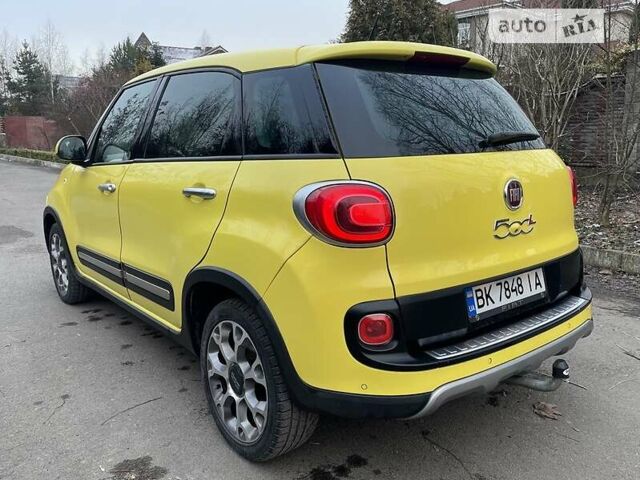 Желтый Фиат 500L, объемом двигателя 1.3 л и пробегом 76 тыс. км за 11000 $, фото 9 на Automoto.ua