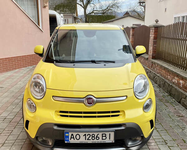 Желтый Фиат 500L, объемом двигателя 1.2 л и пробегом 74 тыс. км за 8900 $, фото 7 на Automoto.ua
