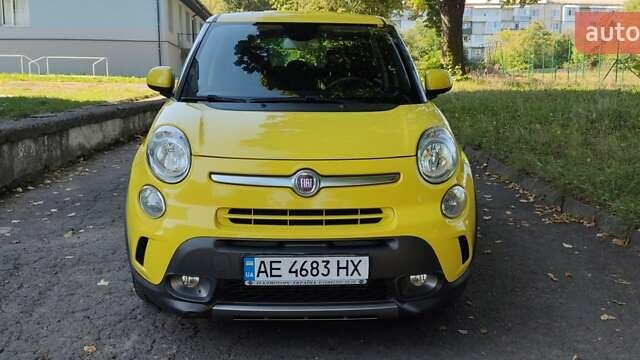 Фиат 500L 2016 в Черновцах на Automoto.ua Желтый Фиат 500L, объемом двигателя 1.3 л и пробегом 123 тыс. км за 9900 $, фото 8 на Automoto.ua