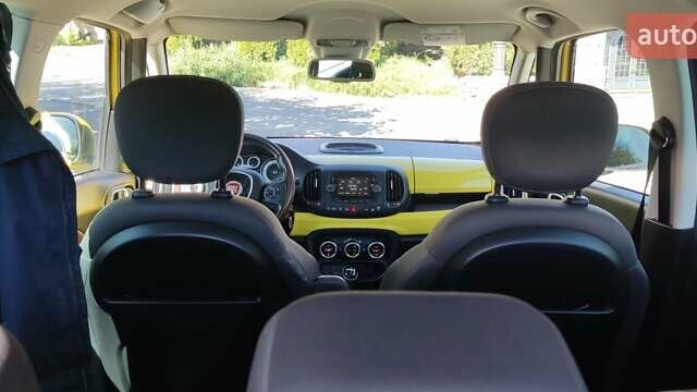 Фиат 500L 2016 в Черновцах на Automoto.ua Желтый Фиат 500L, объемом двигателя 1.3 л и пробегом 123 тыс. км за 9900 $, фото 3 на Automoto.ua