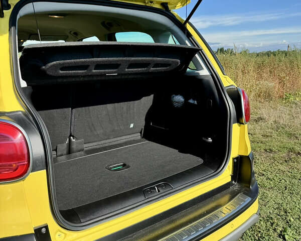 Жовтий Фіат 500L, об'ємом двигуна 1.25 л та пробігом 57 тис. км за 14000 $, фото 9 на Automoto.ua