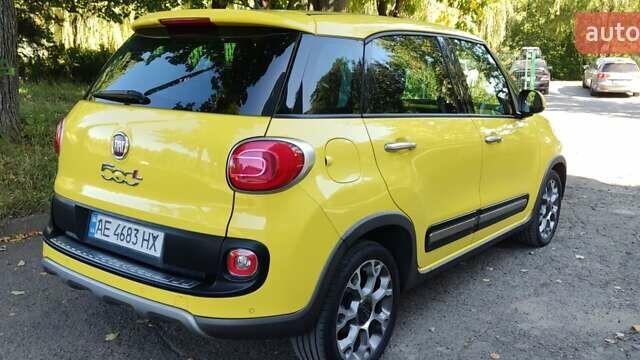 Фиат 500L 2016 в Черновцах на Automoto.ua Желтый Фиат 500L, объемом двигателя 1.3 л и пробегом 123 тыс. км за 9900 $, фото 6 на Automoto.ua