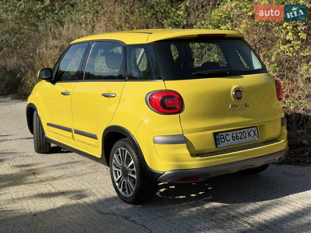 Желтый Фиат 500L, объемом двигателя 1.25 л и пробегом 56 тыс. км за 14000 $, фото 6 на Automoto.ua
