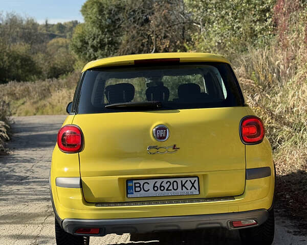 Желтый Фиат 500L, объемом двигателя 1.25 л и пробегом 56 тыс. км за 14000 $, фото 5 на Automoto.ua