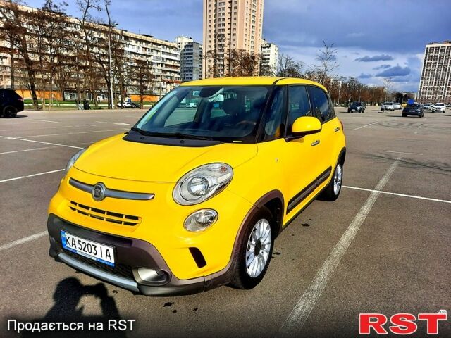 Желтый Фиат 500L, объемом двигателя 1.2 л и пробегом 106 тыс. км за 8200 $, фото 7 на Automoto.ua