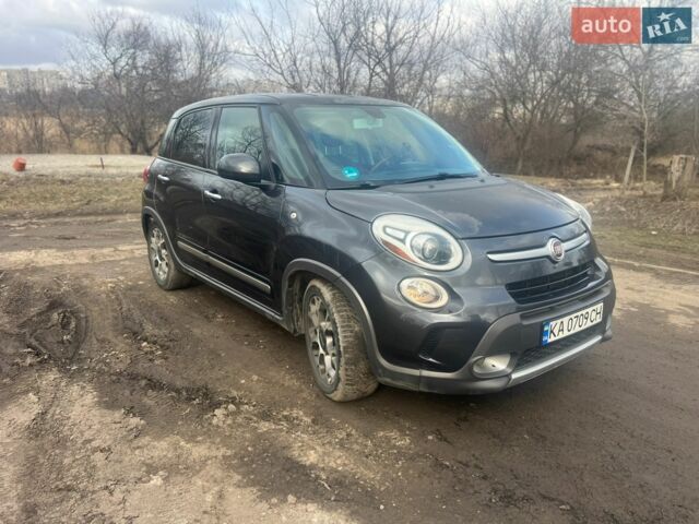 Серый Фиат 500L, объемом двигателя 1.4 л и пробегом 125 тыс. км за 8300 $, фото 12 на Automoto.ua