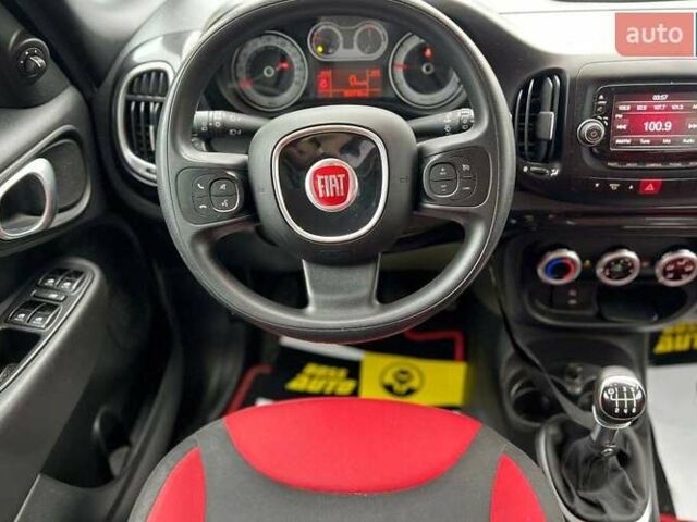 Серый Фиат 500L, объемом двигателя 1.37 л и пробегом 162 тыс. км за 8700 $, фото 13 на Automoto.ua