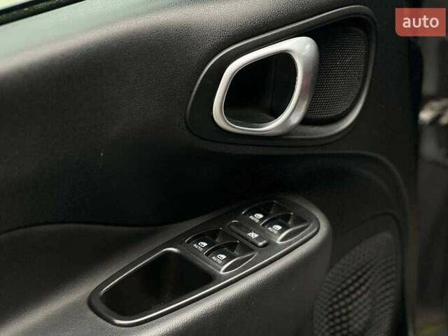 Серый Фиат 500L, объемом двигателя 1.37 л и пробегом 162 тыс. км за 8700 $, фото 7 на Automoto.ua