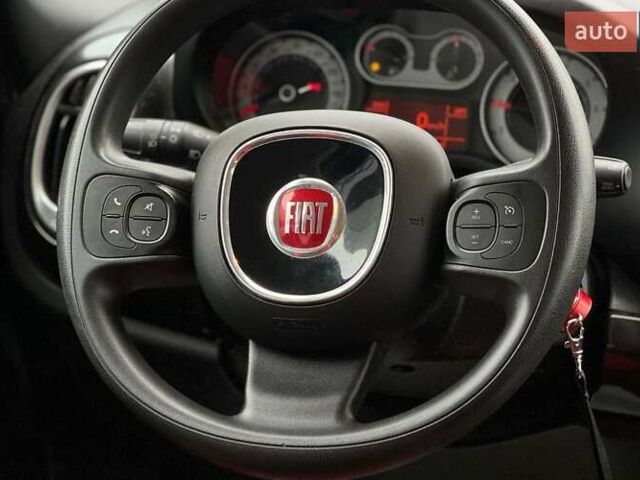 Серый Фиат 500L, объемом двигателя 1.37 л и пробегом 162 тыс. км за 8700 $, фото 12 на Automoto.ua