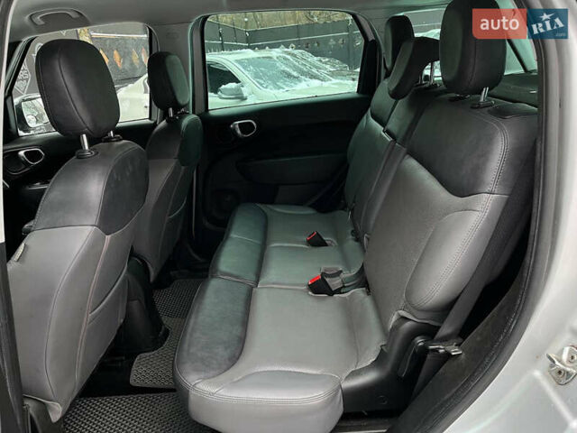 Серый Фиат 500L, объемом двигателя 1.37 л и пробегом 170 тыс. км за 7300 $, фото 10 на Automoto.ua