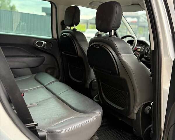 Серый Фиат 500L, объемом двигателя 1.3 л и пробегом 170 тыс. км за 8500 $, фото 7 на Automoto.ua