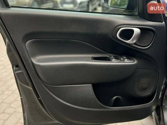 Серый Фиат 500L, объемом двигателя 1.37 л и пробегом 162 тыс. км за 8700 $, фото 6 на Automoto.ua