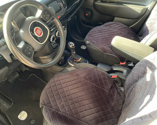 Синий Фиат 500L, объемом двигателя 1.37 л и пробегом 179 тыс. км за 7600 $, фото 24 на Automoto.ua