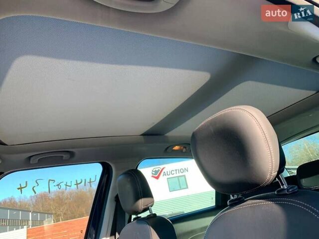 Синий Фиат 500L, объемом двигателя 1.4 л и пробегом 180 тыс. км за 10700 $, фото 15 на Automoto.ua