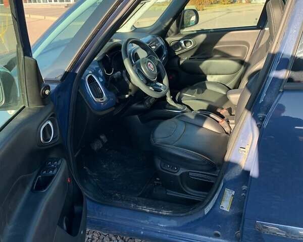 Синий Фиат 500L, объемом двигателя 1.4 л и пробегом 180 тыс. км за 10700 $, фото 17 на Automoto.ua