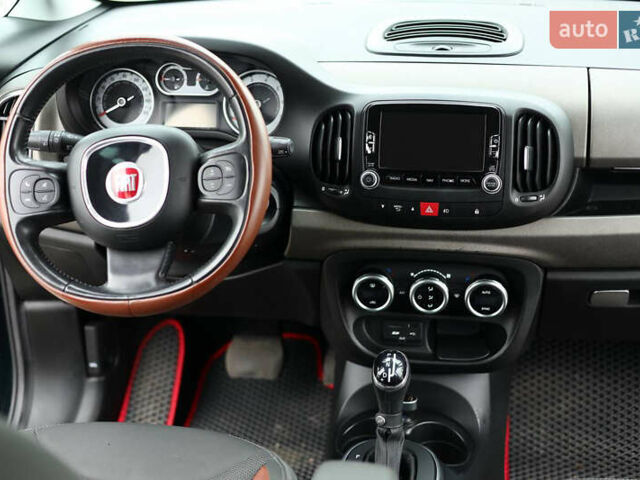 Зелений Фіат 500L, об'ємом двигуна 1.37 л та пробігом 168 тис. км за 8900 $, фото 4 на Automoto.ua