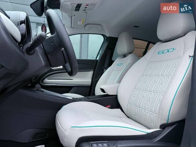 Зелений Фіат 600e, об'ємом двигуна 0 л та пробігом 1 тис. км за 25899 $, фото 25 на Automoto.ua